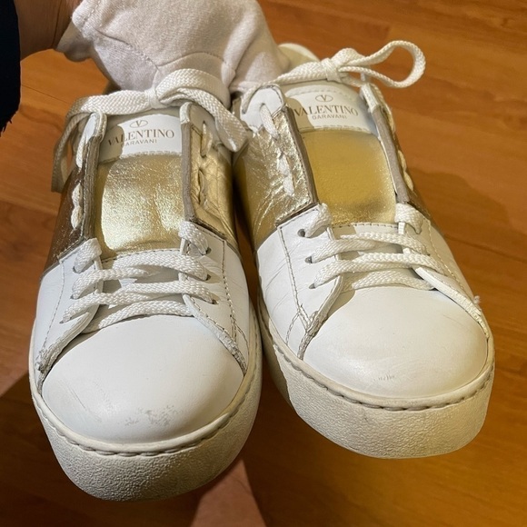 VALENTINO rockstud sneakers in white and gold - Picture 3 of 12